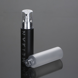 Botella de Spray Meikan de 100 ml, Envase Cosmético de Plástico Esmerilado, Spray Fijador de Maquillaje - Product Image 1