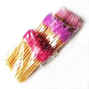 Renkli plastik değnek altın saplı yüksek kaliteli silikon sentetik toptan profesyonel özel altın mini maskara fırçası - Product Image 6