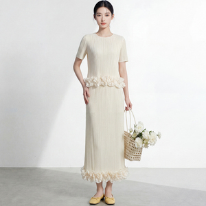 Women's Sleeveless Pleated Long <b>Dress</b> Suit With <b>Ruffles</b> Crew Neck Short Sleeve Elegant Spring Summer Full Length Regular Fit - Product Image 3
