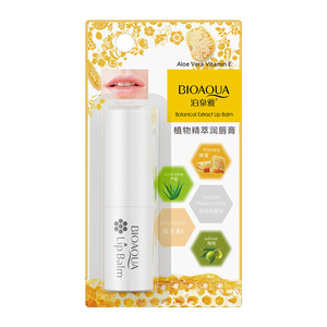 Baume à lèvres BioAqua à l'essence de plantes naturelles avec des saveurs d'herbes et de fruits, vitamine E, hydratant, hydratant, 4g - Product Image 1