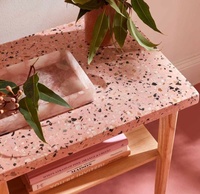 Panneaux muraux de salle de bain incassables de couleur personnalisée, design moderne, pierre de terrazzo rouge, grande dalle de sol