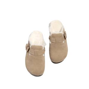 Nouvelle tendance : Chaussons pour femmes en PVC, chaussons d'extérieur, chaussons en peluche, chaussons mode, chaussons d'intérieur de haute qualité - Product Image 5