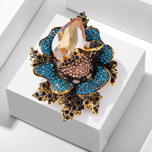 Broche de Flor de Diamante Colorido Elegante de Alta Qualidade Joia Atraente Luxuosa de Cristal para Mulheres - Product Image 5