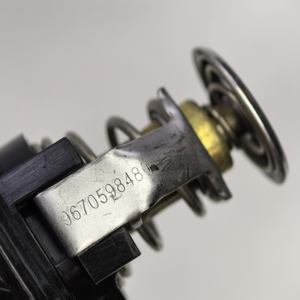 1338 A0 9630066680 Motor wasser auslass kammer Neu für Citroen 3008 307 308 408 307CC 407SW 407 607 C4 C5 2004-2008 - Product Image 3