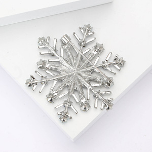 New Rhinestone Brooches Women Luxury Fashion Snowflake Brooch Pin Suit Cardigan Lapel Flower Jewelry <b>Accessory</b> Brooches - Product Image 2