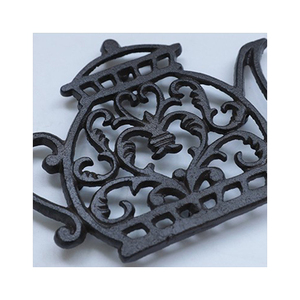 Set <span class=keywords><strong>de</strong></span> sets <span class=keywords><strong>de</strong></span> table en fonte <span class=keywords><strong>de</strong></span> campagne américaine Sous-verres <span class=keywords><strong>de</strong></span> table isolés pour casseroles et plats Tapis et tampons élégants - Product Image 6