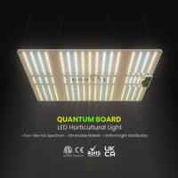 Lumière de croissance quantique à spectre complet avec ballast à intensité variable 320W PPE 2.7 Umol/J IP65 Lumière de croissance LED à spectre complet uniforme