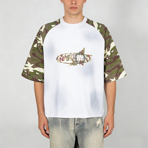 T-shirt mimetica da uomo in cotone pesante con stampa grafica mimetica, prodotta da OEM. - Product Image 4