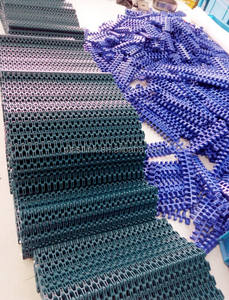 Hot Selling 1005 Flat Top Modulair Bandsysteem Automatisch Voor Voedselblikken Maken Van Verpakkingen Toegepast In De Hellingstransportindustrie - Product Image 5