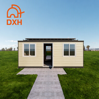 Maison de conteneurs extensible de luxe de 20 pieds, villas modulaires préfabriquées avec panneaux sandwich et système de panneaux solaires