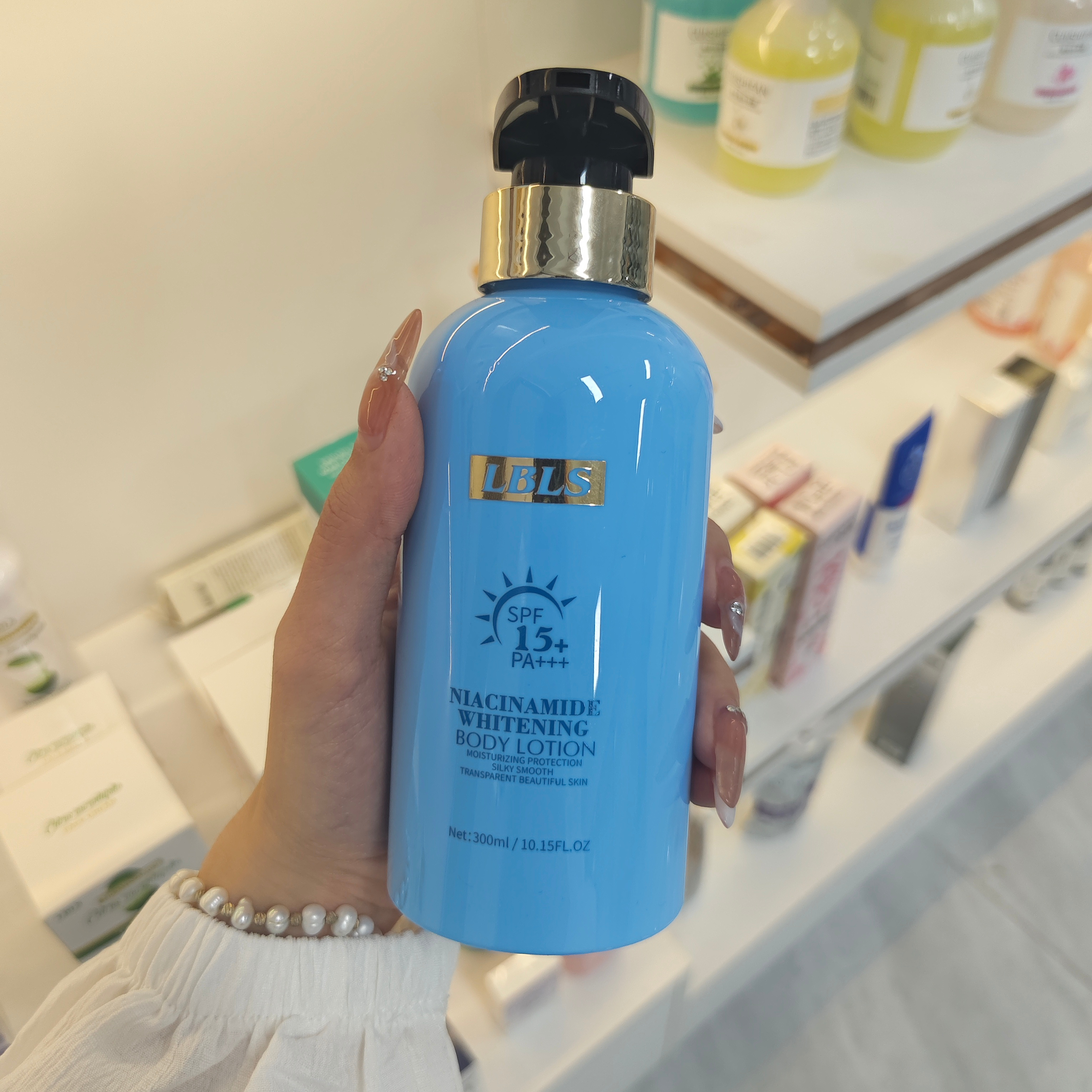 pure glutathione whitening body lotion Unlock your skin's natural glow with Yuri Gluta Lotion! 🌟💫 Our powerful  formula combines the brightening effects of glutathione with nourishing  ingredients to leave your skin looking smooth, radiant, and even-toned. 🌸💃 main image 0