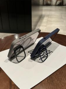 <span class=keywords><strong>IPhone</strong></span> 15 14 13 <span class=keywords><strong>12</strong></span> 11 Plus Pro Max 전화 커버에 대한 카메라 보호기가있는 금속 카메라 홀더 투명 아크릴 마그네틱 전화 케이스 - Product Image 3