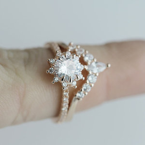Anello da Donna Placcato in Oro Rosa con Girasole in Rame e Zirconi, Gioiello alla Moda - Product Image 2