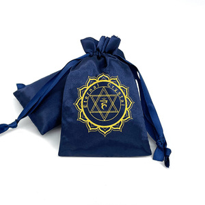 Vente directe usine : Sacs en satin à cordon, sacs en soie, petites pochettes en tissu pour sous-vêtements, perruques et rangement anti-poussière, personnalisables - Product Image 2