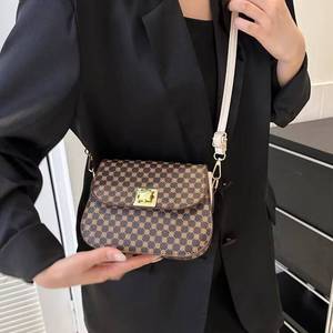 Venta al por Mayor Directa de Fábrica, Bolso de Hombro y Bandolera Geométrico Minimalista para Mujer, Impermeable, Estampado, de Diseño, para Verano - Product Image 6