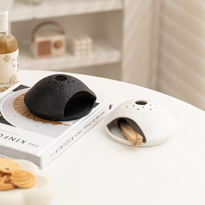 Support de brûleur d'encens en céramique moderne fait à la main cendrier et diffuseur d'aromathérapie en bois sacré péruvien vente transfrontalière chaude - Product Image 1