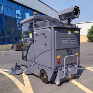 Machine de balayage électrique multifonctionnelle à batterie, mini autoportée, pour le nettoyage des sols dans les campus et les complexes d'appartements - Product Image 3