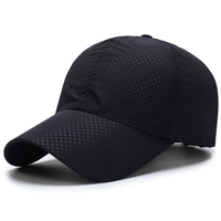 Casquettes de baseball en nylon perforées à découpe laser, séchage rapide, avec logo imprimé sur tissu courant, motif lettres non structuré à 6 panneaux, personnalisables