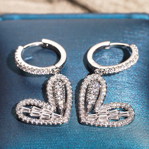Eleganti orecchini a cuore per donna, gioielli alla moda, dolci, minimalisti e chic - Product Image 1