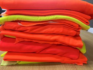 Hochwertige benutzer definierte en 20471 Hohe Sichtbarkeit Fluor zierende Baumwolle Poly Strick Hi Vis Neon Sicherheit UV-reaktiven Stoff für Arbeits kleidung - Product Image 2