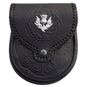 Sporran en cuir noir TRE avec rabat à motif de chardon en relief pour accessoires musicaux écossais des Highlands - Product Image 1
