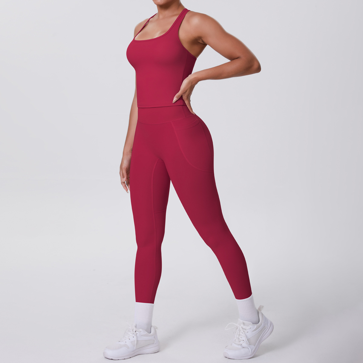 7122 gilet en forme de i 7108 tailleur pantalon à poches-carmine