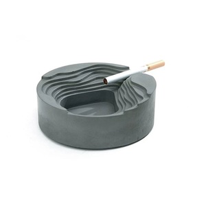 Cenicero moderno de cemento de alta gama con diseño de terrazas simples, hormigón creativo de cara justa para la decoración de la sala de estar del hogar - Product Image 1