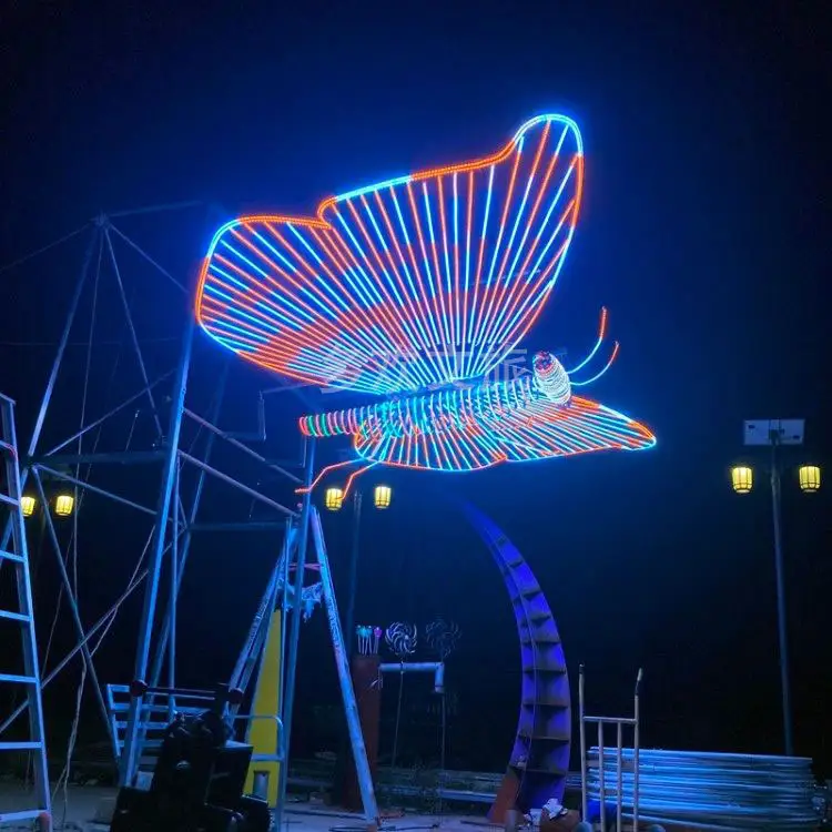 LED บินเรืองแสงผีเสื้อที่มีปีกส่องสว่างกลางแจ้งขนาดใหญ่สนุกจอแสดงผลแบบโต้ตอบที่น่าสนใจ Mariposa