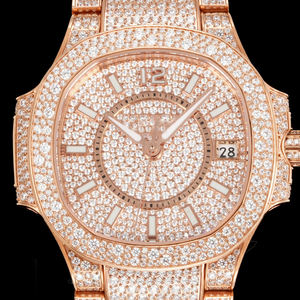 Montre-bracelet pour homme en or rose entièrement sertie de diamants, design boîtier coussin, sertissage dense de pierres, affichage de la date, montre de luxe élégante haut de gamme - Product Image 2