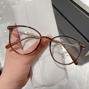 Lunettes de lecture anti-lumière bleue pour femmes, monture marron, verres PC, style printemps <span class=keywords><strong>2022</strong></span> - Product Image 1