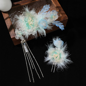 Nouvelle coiffure Hanfu de style Tang faite à la main, design original 2025, avec ornement capillaire en plumes de paon cyan - Product Image 1