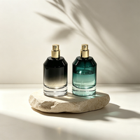 Atomiseur de parfum personnalisé de 50 ml en verre dégradé noir avec bouchons en bois et pompe à vaporisation fine