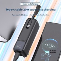 Batterie externe C8-Mini avec prise AC, 10 000 mAh, en plastique de haute qualité, câble USB-C intégré, compacte et portable, prenant en charge la charge rapide bidirectionnelle