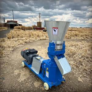 آلة معالجة الأعلاف احترافية مقاومة للصدأ، آلة صنع الأعلاف، آلة إنتاج أعلاف الحيوانات لمزارع الأسماك - Product Image 1