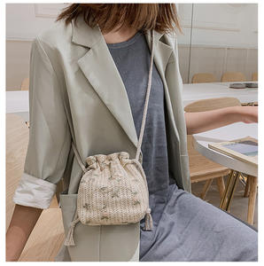 I-0333 gros sacs à main pas cher couleur personnalisée petite pochette toile de jute Durable lin naturel cadeau Jute tissé sac à cordon - Product Image 5