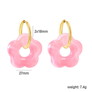 รูปทรงดอกไม้เรซิ่นต่างหูห่วงสำหรับผู้หญิงเรขาคณิตลายดอกไม้โลหะผสมสังกะสีเครื่องประดับหู EA32850 - Product Image 5