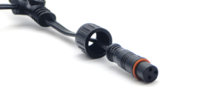 Conector Impermeable para Luminarias - Macho y Hembra 2P/3P/4P + Cable Plano UL2468 de 20 Vías con Inyección Negra y Borde Blanco - Product Image 5