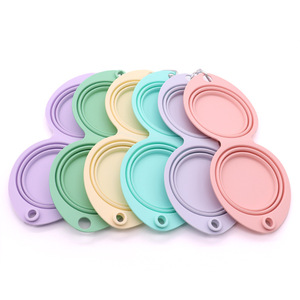 Tazones de Viaje para Perros 2 en 1, Portátiles, Duraderos, Redondos, de Silicona, Plegables, con Gancho para Alimentar - Product Image 3