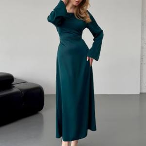 Robe longue élégante en satin de soie vert foncé, manches longues cloche, taille drapée, dos ouvert, pour occasions spéciales - Product Image 2
