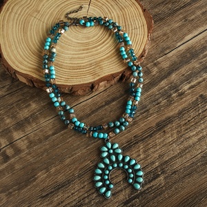 JH Fashion Western Ethnischer Bohemian Schmuck 2-lagige 6mm Türkis Naturstein Handgefertigte Halskette mit Blumenanhänger - Product Image 3