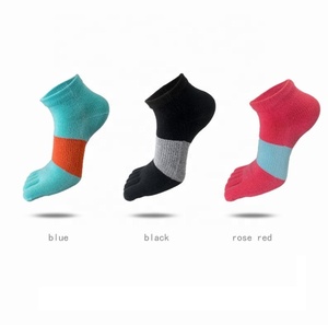<span class=keywords><strong>Calcetines</strong></span> <span class=keywords><strong>separadores</strong></span> <span class=keywords><strong>de</strong></span> <span class=keywords><strong>dedos</strong></span> para mujer, <span class=keywords><strong>calcetines</strong></span> transpirables <span class=keywords><strong>de</strong></span> algodón con cinco <span class=keywords><strong>dedos</strong></span> para niñas, <span class=keywords><strong>calcetines</strong></span> <span class=keywords><strong>de</strong></span> dos tonos para correr atléticos - Product Image 2