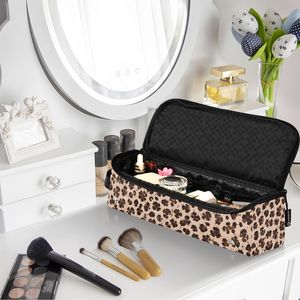Bolsa de Viaje de Neopreno con Estampado de Leopardo, Elegante y Lujosa, con Alfombrilla Desmontable Resistente al Calor para Plancha y Rizador de Pelo - Product Image 5