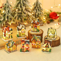 Décorations de maison de Noël en forme de maison de neige lumineuse de dessin animé, paysages miniatures sculptés artistiques, villas en résine, artisanat pour maisons - Souvenir