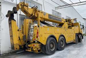 Camions de dépannage et de remorquage lourds Volvo 6X4 8x4 50 tonnes en bon état, à essence, à vendre en Afrique du Sud - Product Image 2