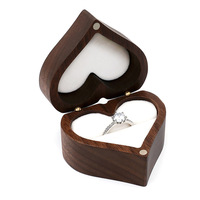 Boîte à bijoux portable en bois en forme de cœur avec logo personnalisé, fermeture magnétique pour demande en mariage, cérémonie de mariage