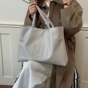 Bolso Tote de Cuero PU Repujado para Mujer, Gran Capacidad, Estilo Vintage, Bolso de Hombro para Uso Diario, Venta al Por Mayor - Product Image 2