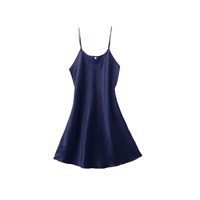 Mini-robe thermique en satin pour femme, col en V profond, fines bretelles réglables, ourlet évasé, couleur unie, soyeuse, pour le sommeil, la détente quotidienne et l'été