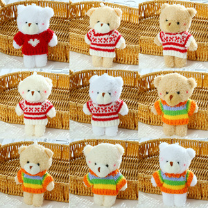 Peluches Plushie Mini Peluche Ours en peluche Porte-clés avec vêtements <span class=keywords><strong>Pull</strong></span> en peluche en forme <span class=keywords><strong>de</strong></span> cœur Peluche en peluche Ours en peluche pour la Saint-Valentin Vente en gros - Product Image 6