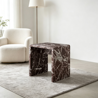 Table d'appoint en marbre Rosso Levanto façonné, table basse d'angle en pierre naturelle de luxe, décoration intérieure moderne pour salon