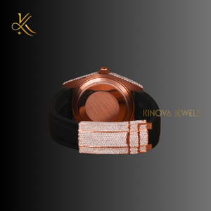 Reloj Moissanite Diamond de calidad superior diseñado con movimiento de cuarzo y acabado brillante ideal para ropa formal e informal - Product Image 4